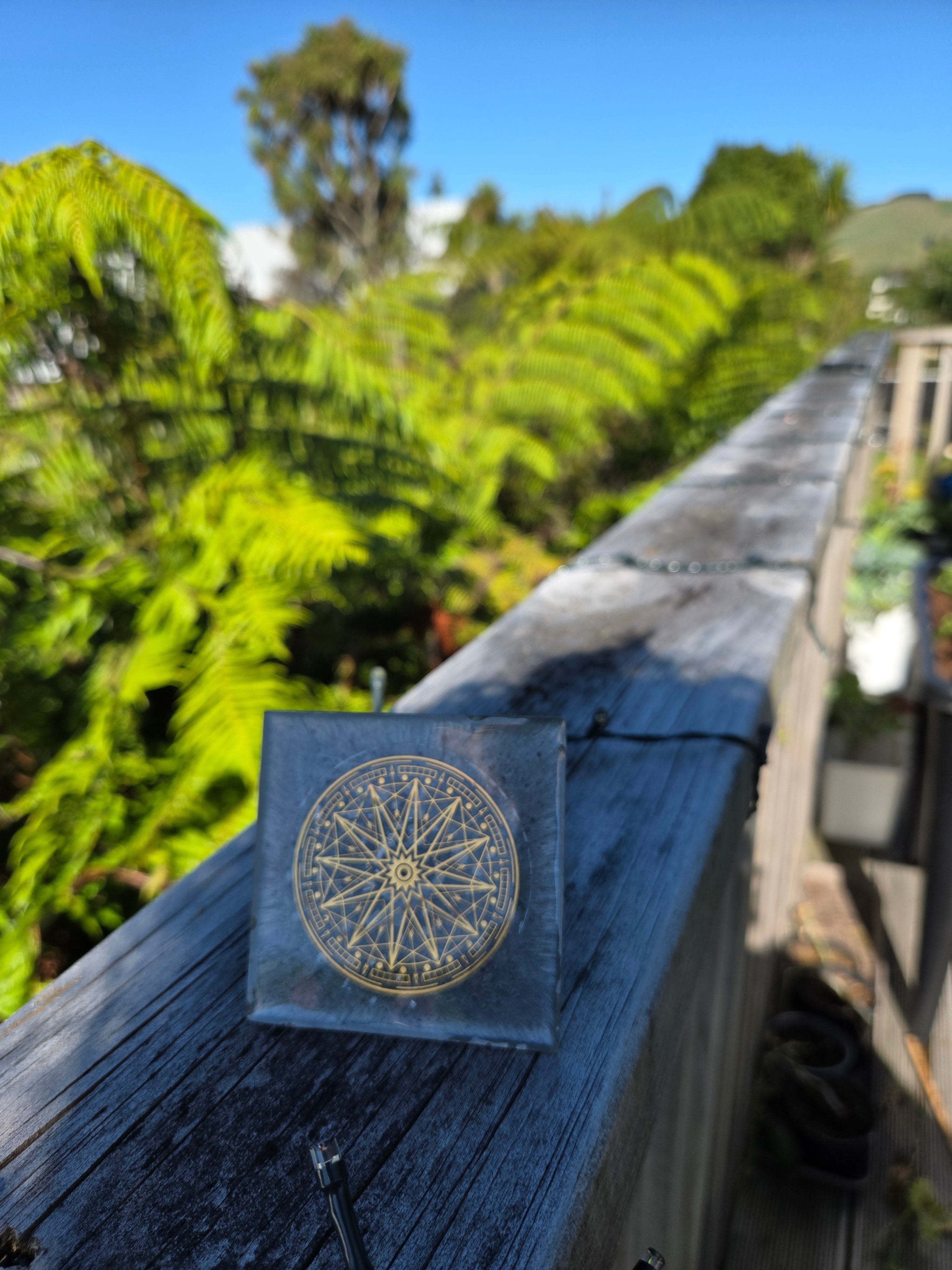 Blue & Silver Orgonite Pyramid with Desert Rose & Serpentine | Handmade Energy Harmoniser